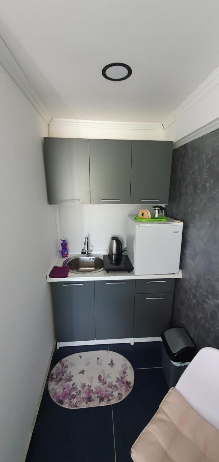 Cozzy Apartment Near The Aiport Podgorica Mitrovici  Bagian luar foto